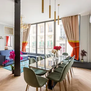 luxury-4-bedroom-2-bathroom-apartment-ac.fr-paris.fr/