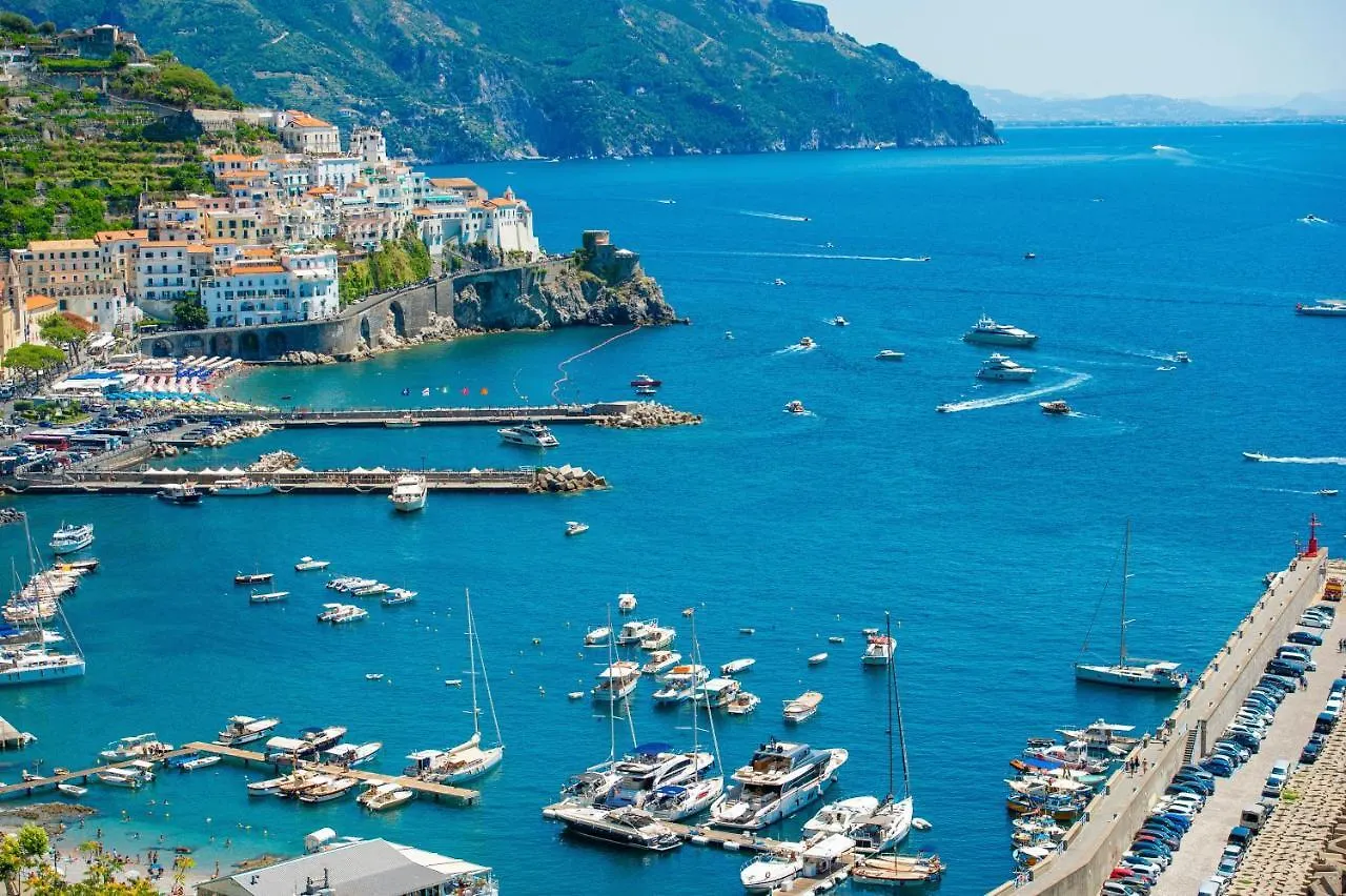 Lily House Amalfi Lägenhet